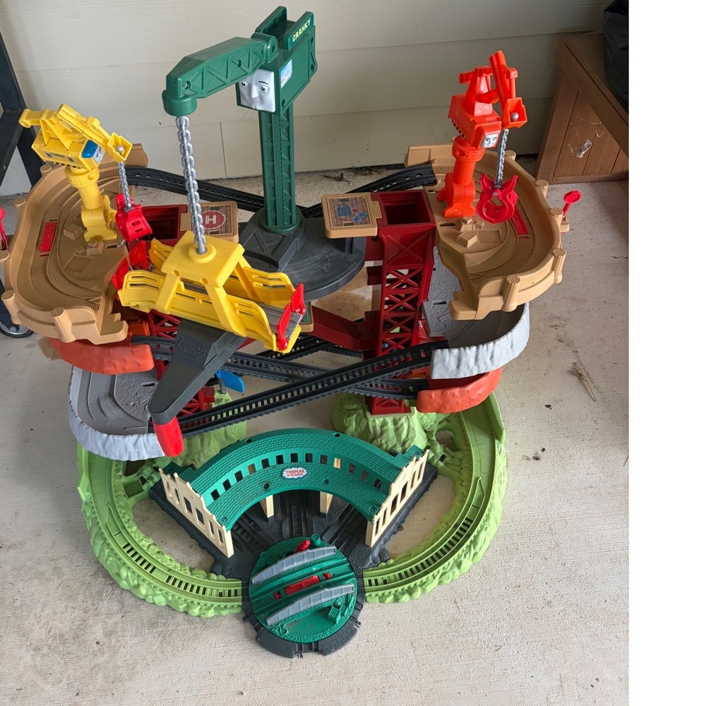 Thomas & Friends Trains & Cranes Super Tower Track Set (Will ship disassembled)